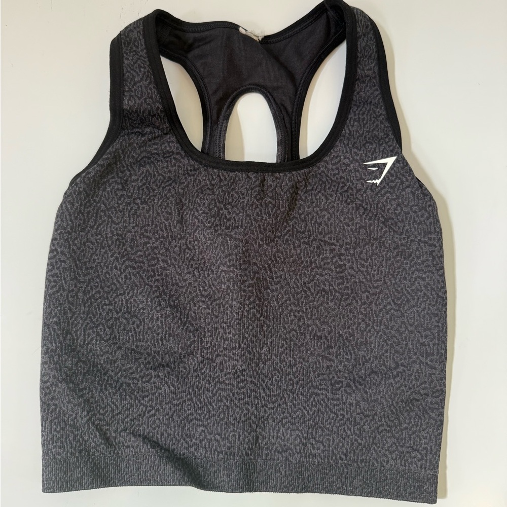 Gymshark Women's Adapt Animal
Compression Sports Bra Workout Tank size
Small
